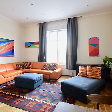 Luxury Apartment By Hi5 - Kiraly Street Suite بودابست المظهر الخارجي الصورة