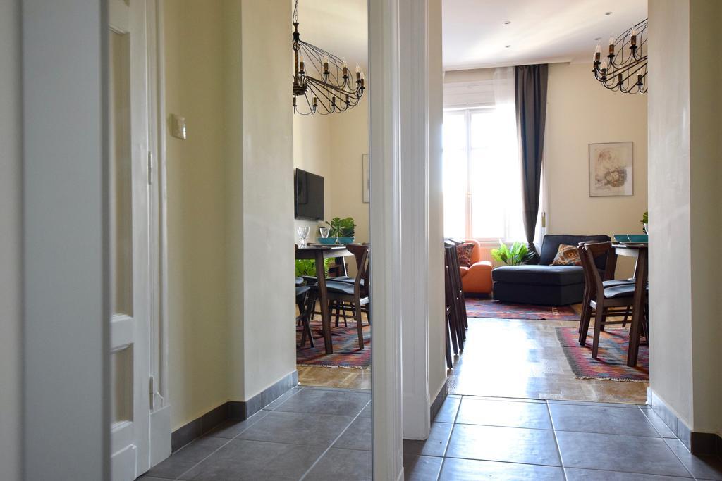 Luxury Apartment By Hi5 - Kiraly Street Suite بودابست المظهر الخارجي الصورة