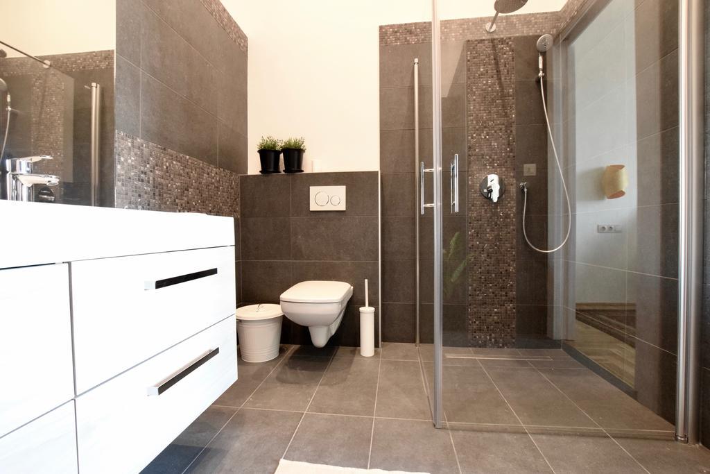 Luxury Apartment By Hi5 - Kiraly Street Suite بودابست المظهر الخارجي الصورة